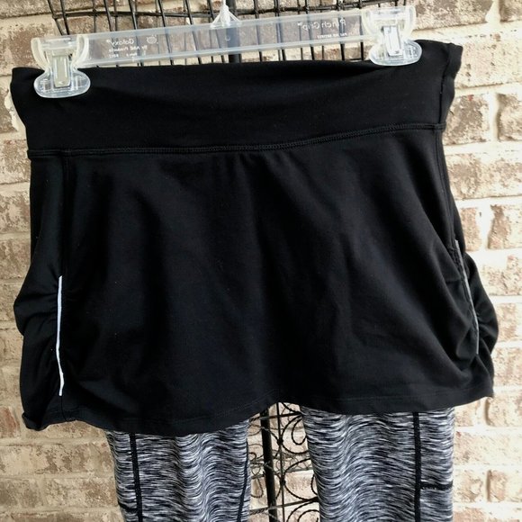 Athleta Skirted 2 In 1 Athletic Electric Placid Leggings Small Black Yog… - Picture 2 of 11